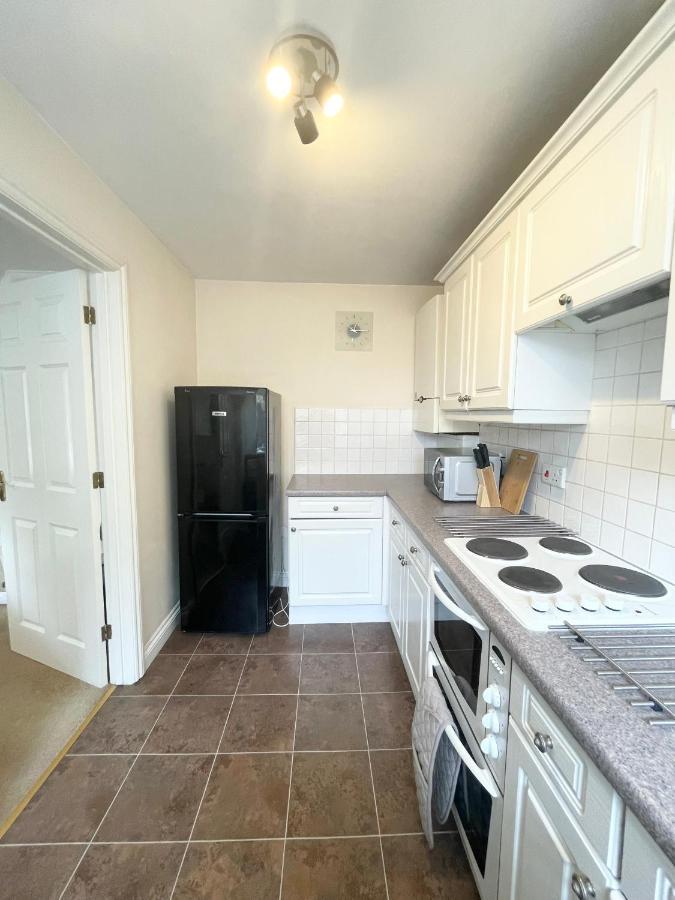 Best Price - Amazing 2 Bed 2 Bath - 4 Singles Or Super King Beds, 10 Min Walk To City Centre, 5 Minute Walk To Mayflower Theatre, Smart Tv, Ensuite, Balcony, Free Parking Southampton Kültér fotó